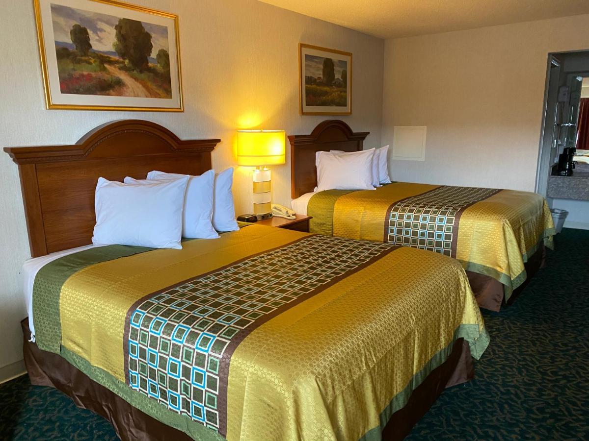 Harrisonville Inn & Suites Eksteriør bilde