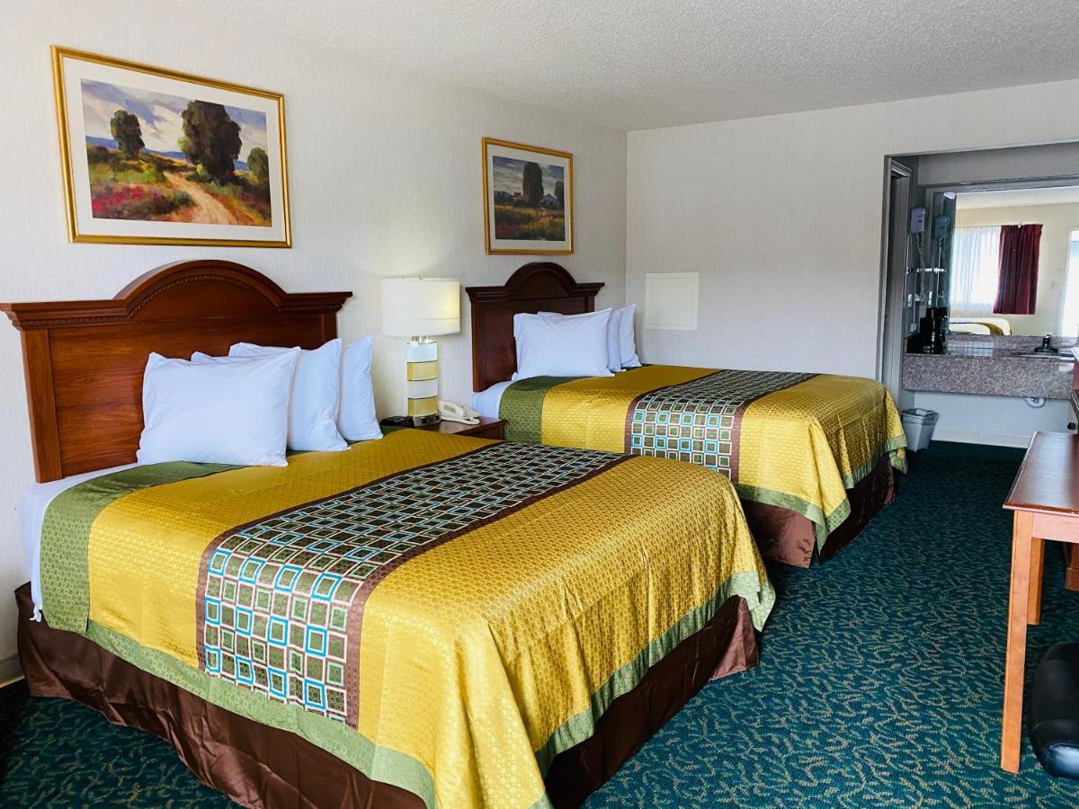 Harrisonville Inn & Suites Eksteriør bilde