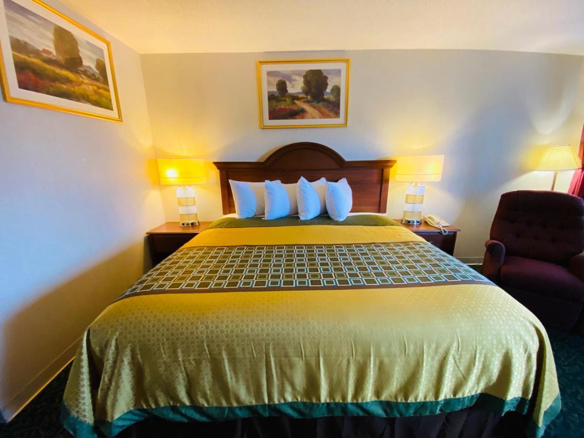 Harrisonville Inn & Suites Eksteriør bilde