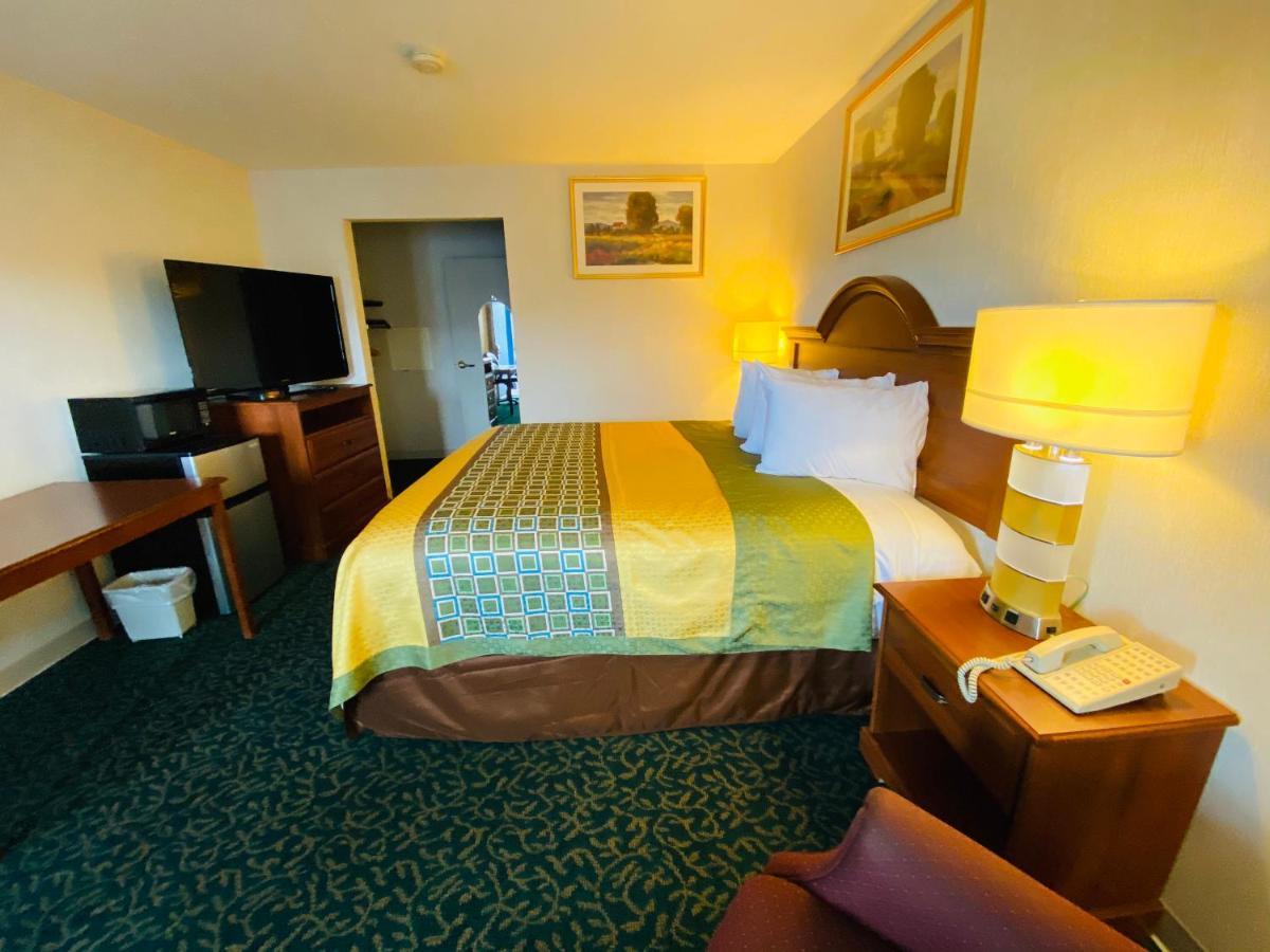 Harrisonville Inn & Suites Eksteriør bilde